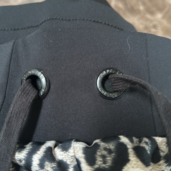Goldbergh Animal Print Apres Ski Stretch Pant. Fits like a size Small. - Picture 6 of 6